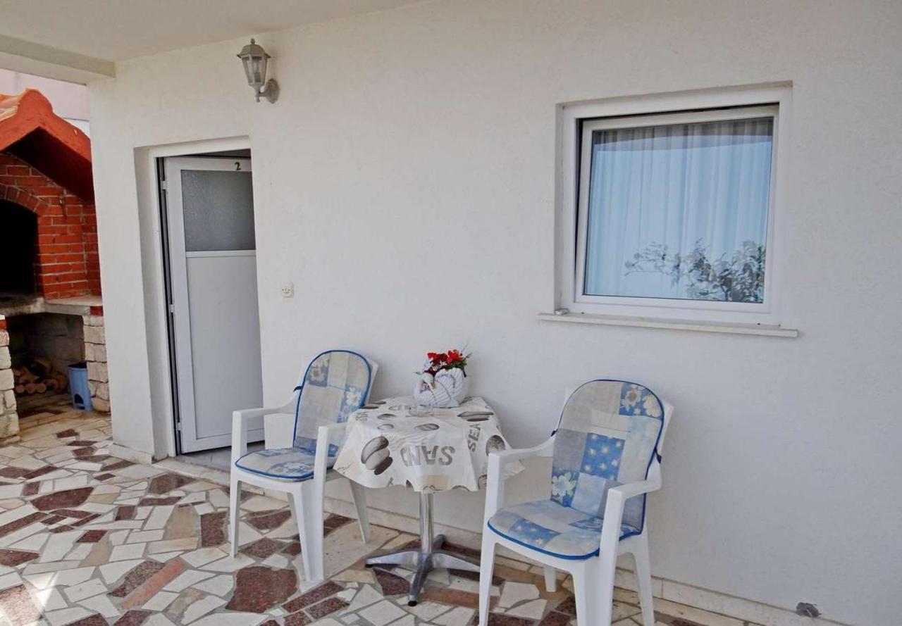 Apartments Tomislav - 120 M From Beach Donji Okrug  Екстериор снимка